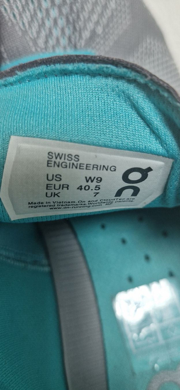 On Damenschuhe: On Cloud – Gebraucht aus Embrach von Musti20 7
