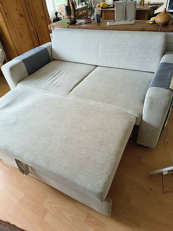 Divani: Schlafsofa beige grau mit Bettfunktion gebraucht – Usato da Chur venduto da Kasa1 3