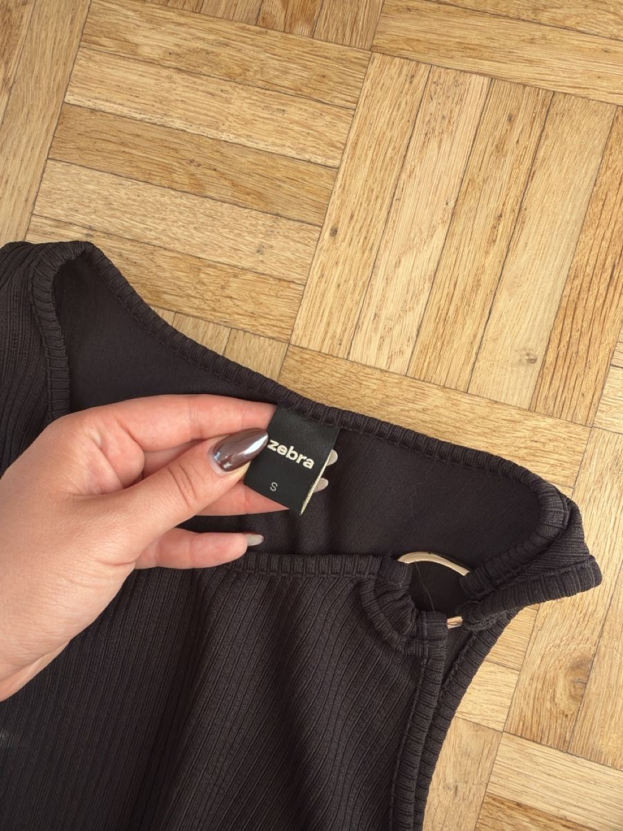 Zebra Robes: Robe noire ZÉBRA  – D'occasion à Le Locle par Mayd_h 1