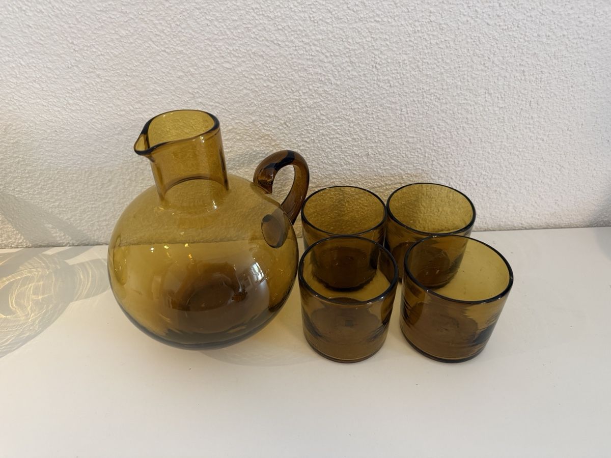 Verres: Glaskaraffe mit 4 Gläsern braun – Neuf (Voir description) à Pfäffikon ZH par Mado131019