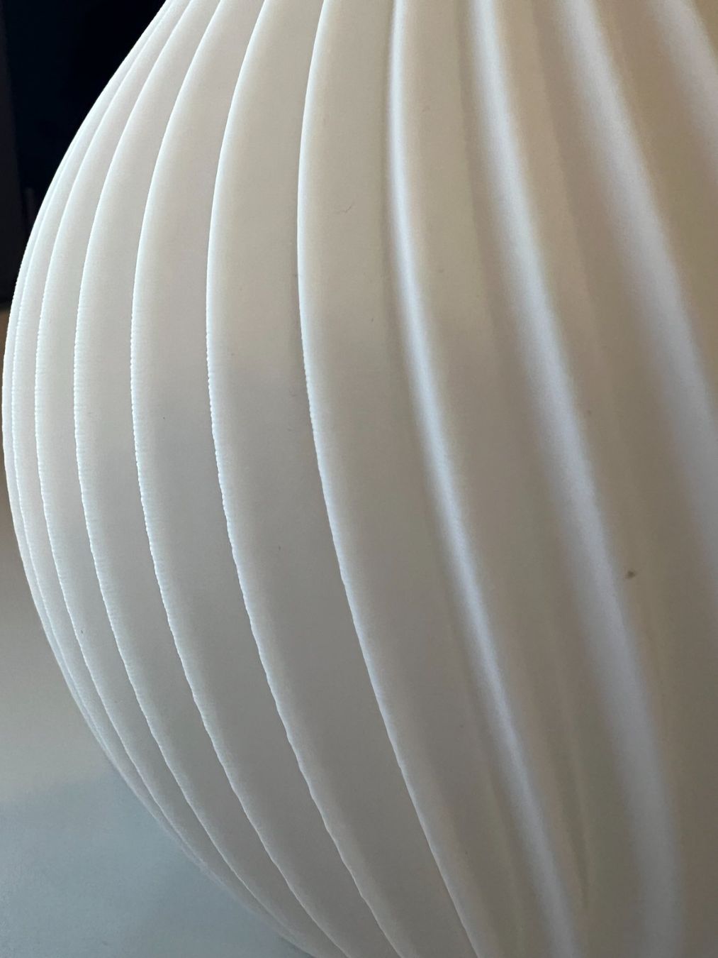 Vasi & Recipienti: Schlichte weisse Vase, modernes Design. – Nuovo (secondo la descrizione) da Tenniken venduto da Dom2011 1