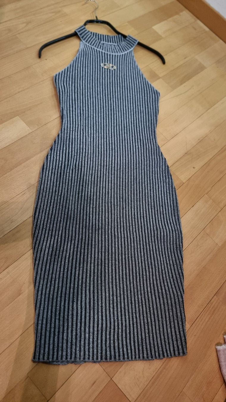 Vestiti: Elastisches graues Kleid mit M-Brosche, elegant und bequem – Usato da Wald ZH venduto da CapLux 4