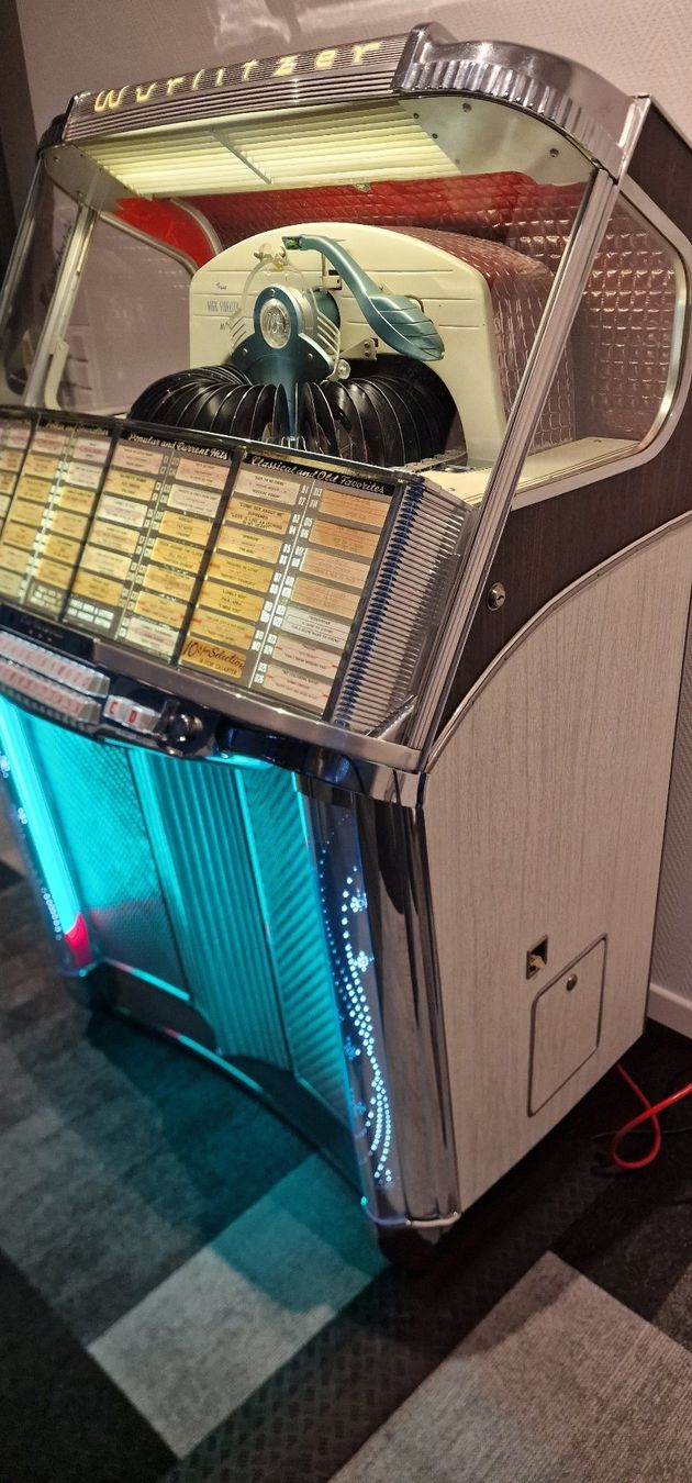 Wurlitzer Jukebox: Musikbox Jukebox Wurlitzer 1900 – Usato da Geroldswil venduto da jukeman 2