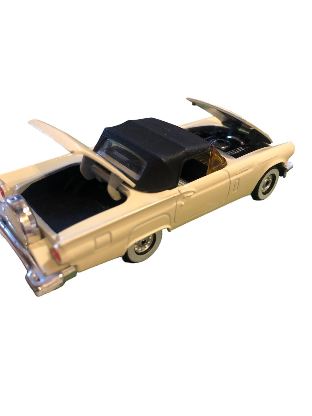 Corgi Toys Modellautos: Corgi - Ford Thunderbird - ohne OVP - 1:39 – Gebraucht aus Lausen von hot-preis 1
