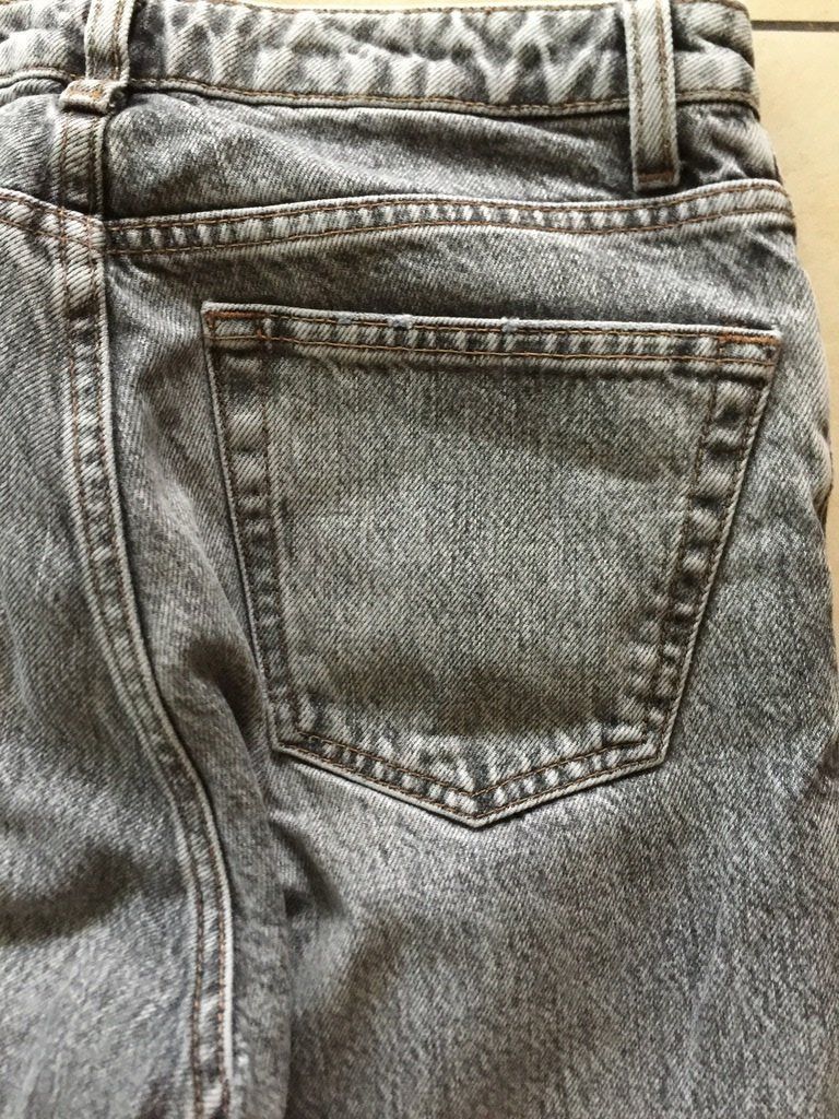 Topshop Jeans: Topshop Jeans grau Gr.26/32 – Usato da Kirchdorf AG venduto da coco123 1