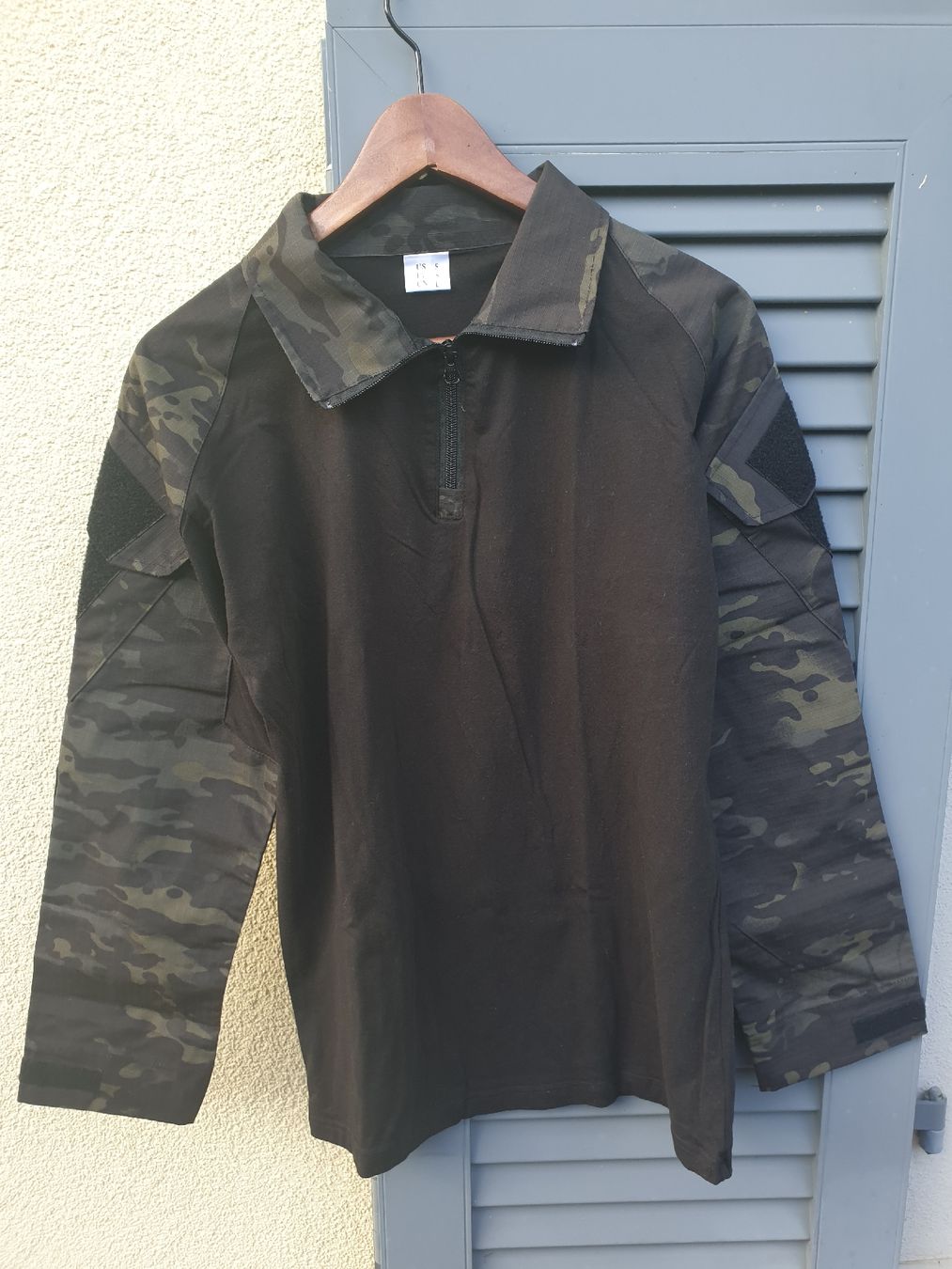 Uniformi: Combat Shirt Tactical Multicam – Nuovo (secondo la descrizione) da Guschelmuth venduto da Yamms