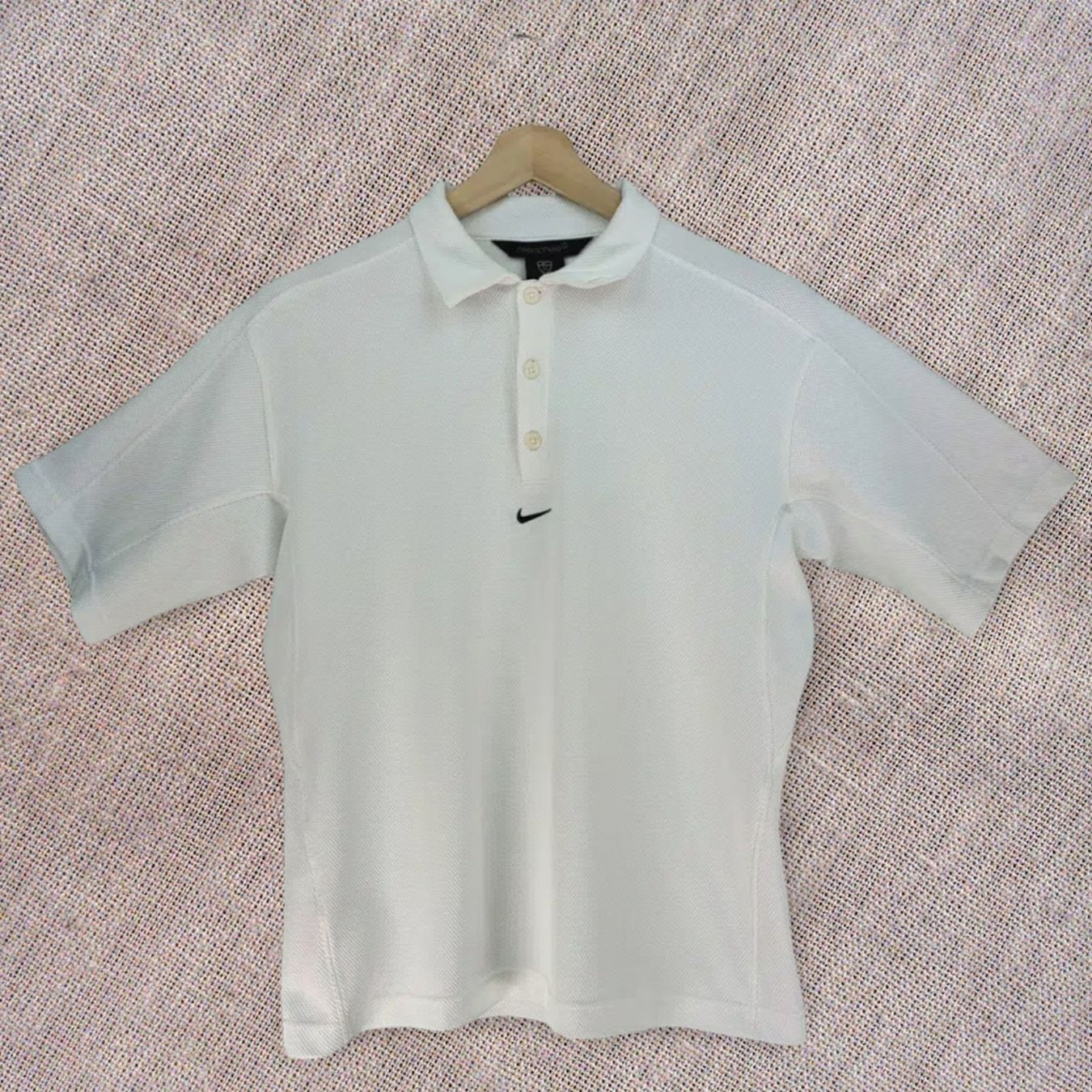 Nike Magliette Polo: NIKE Polo Golf Blanc Nike Sphere Taille S – Usato da Le Locle venduto da sAm_2112