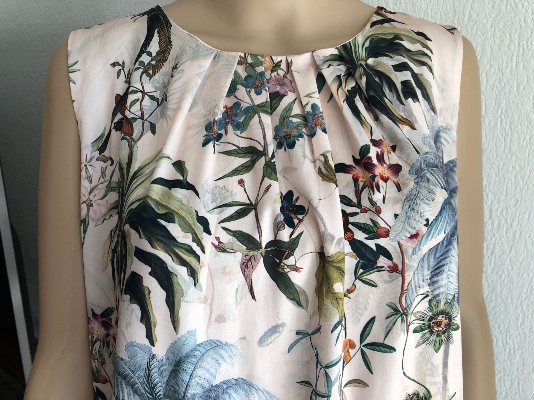 Vestiti: Kleid floral M Blumen Vogel – Usato da Zollikofen venduto da lorik007 2