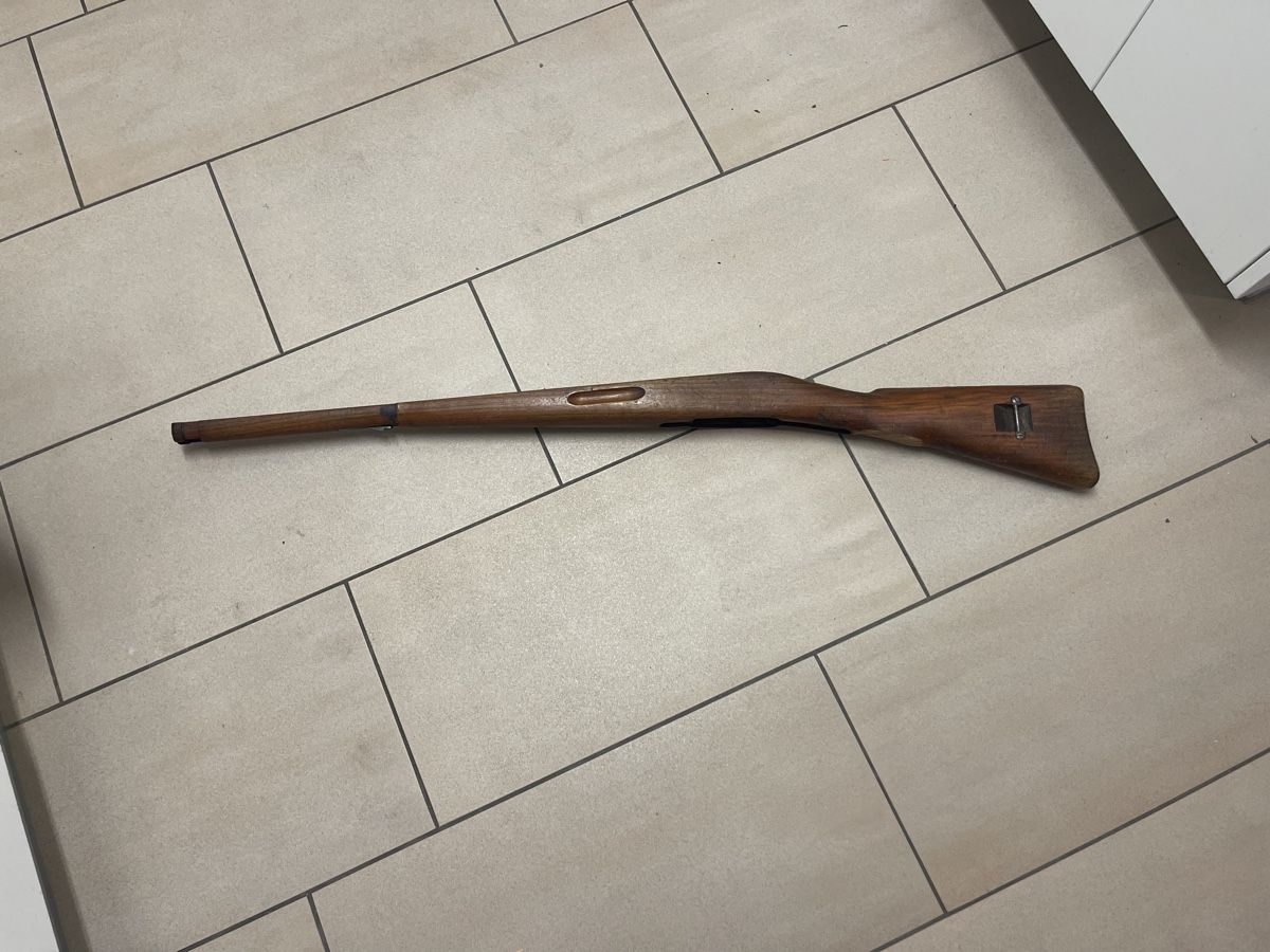 Armée suisse Armes blanches: Schaft Karabiner 31 Defekt – Défectueux à Elsau par isidobrany09