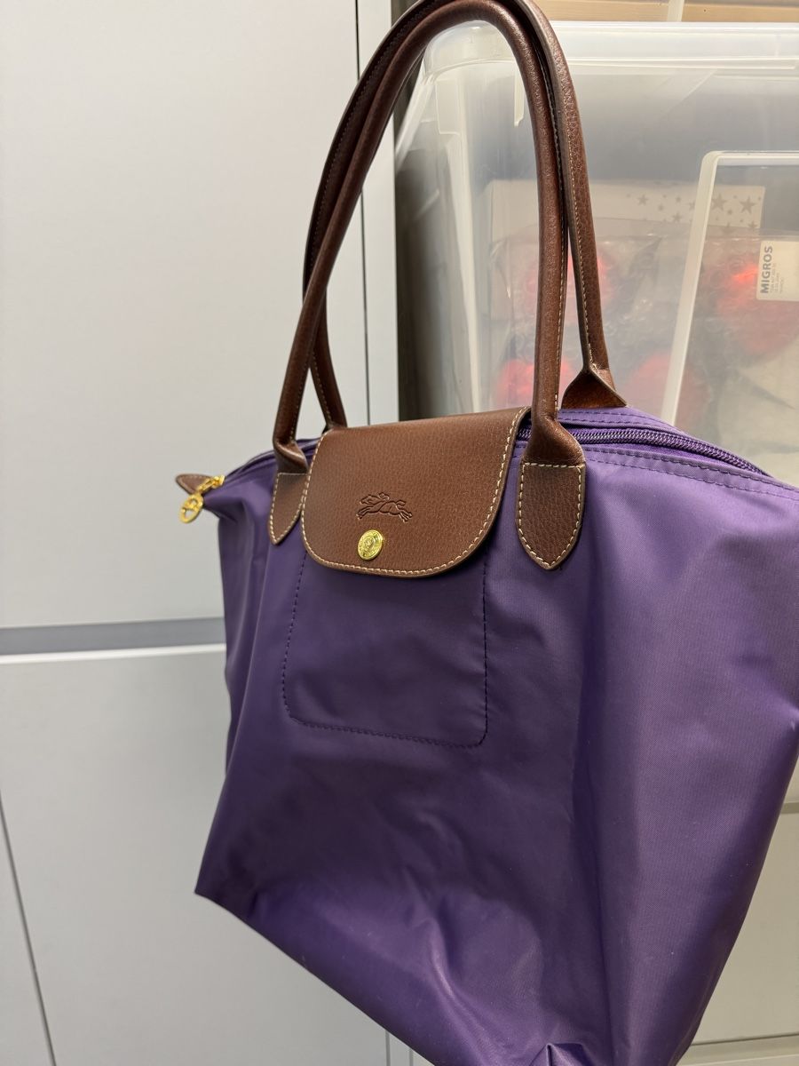 Longchamp Taschen für Damen: Longchamp Tasche lila – Gebraucht aus Zürich von Naniiin