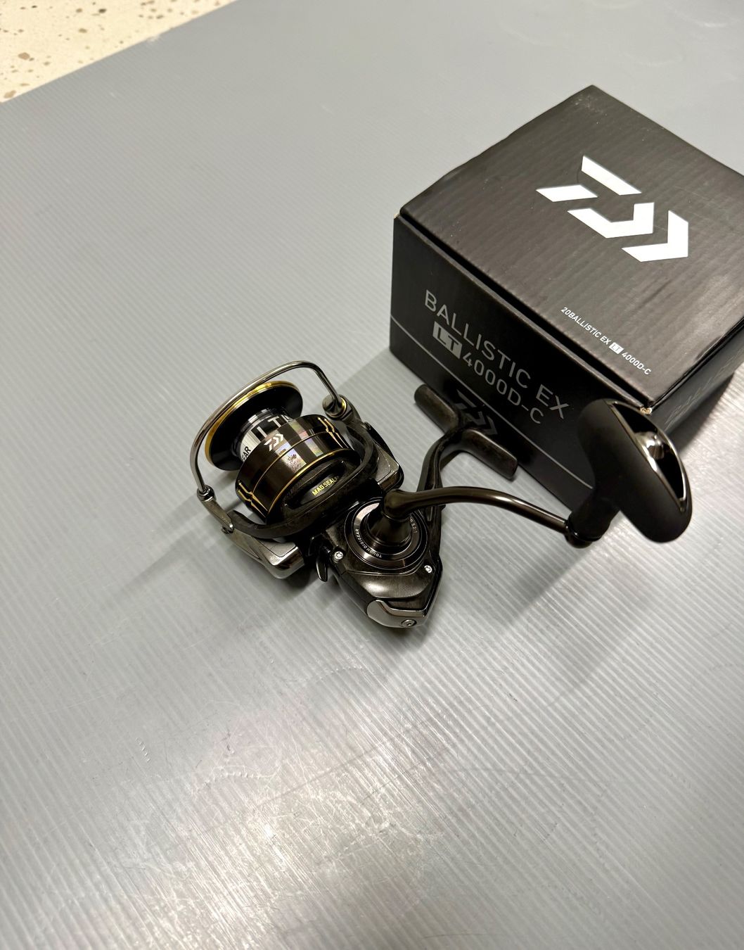 Daiwa Rollen & Spulen: Daiwa Ballistic EX-LT4000D-C Spinnrolle – Neu und originalverpackt aus Trimbach von duri.. 2