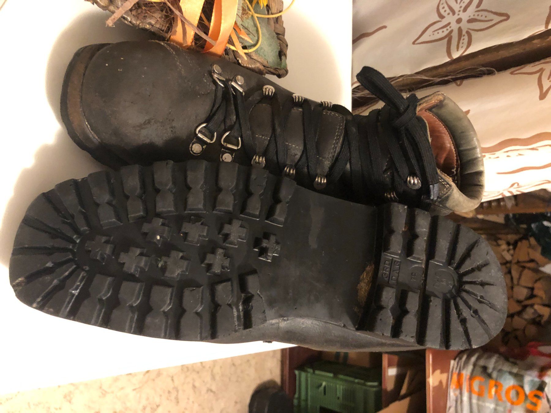 Herrenschuhe: Militärschuhe – Gebraucht aus Rickenbach SZ von Schweigi1