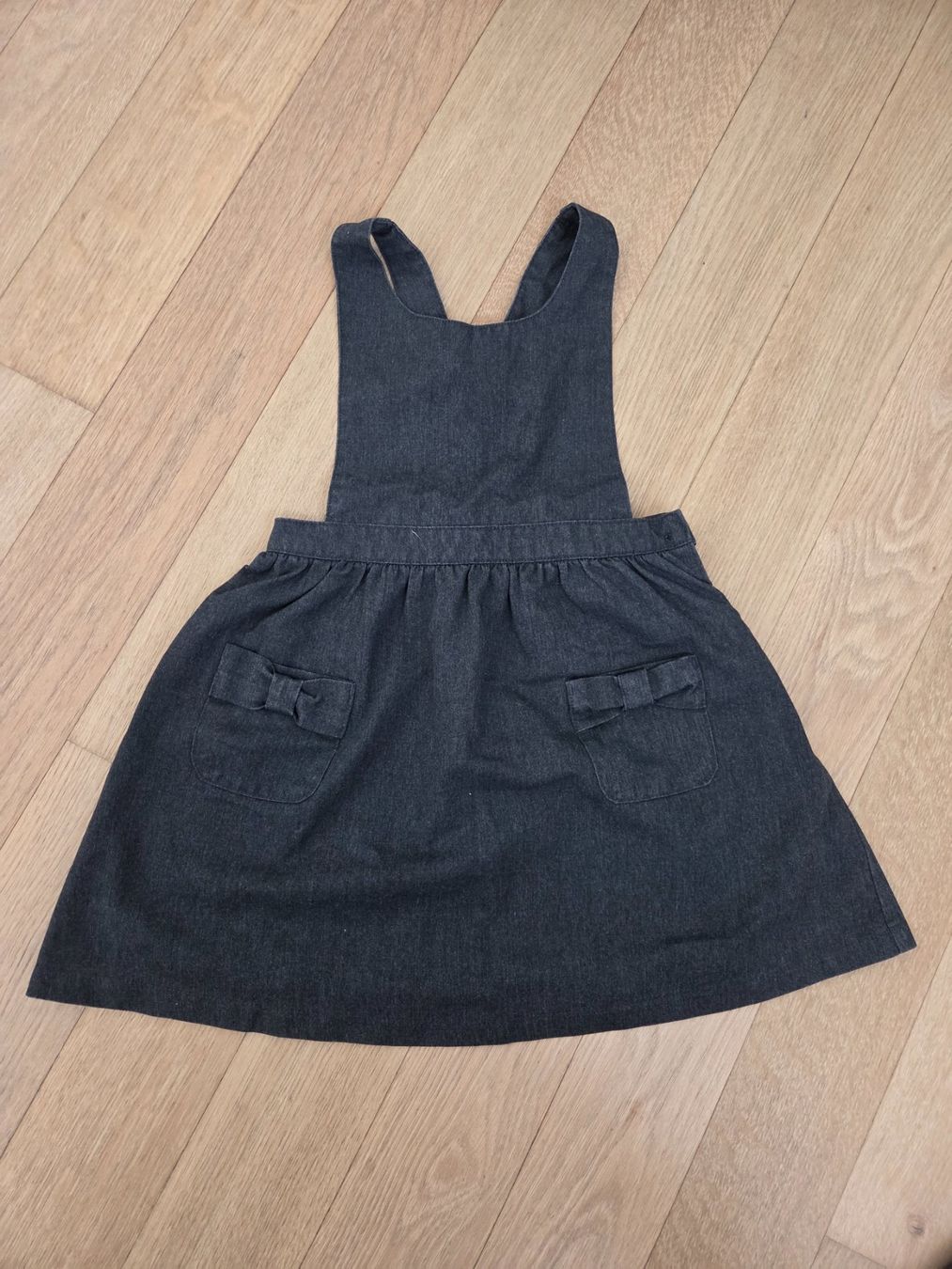 Vestiti & Gonne: Robe Taille 110 – Usato da Carouge GE venduto da Gasco
