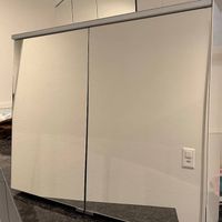 Spiegelschrank 80 cm mit LED & Steckdose  neuwertig