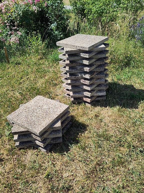 Rivestimenti per pavimenti: Dalle béton lavé 50x50 – Usato da Lonay venduto da stt_sq52 1