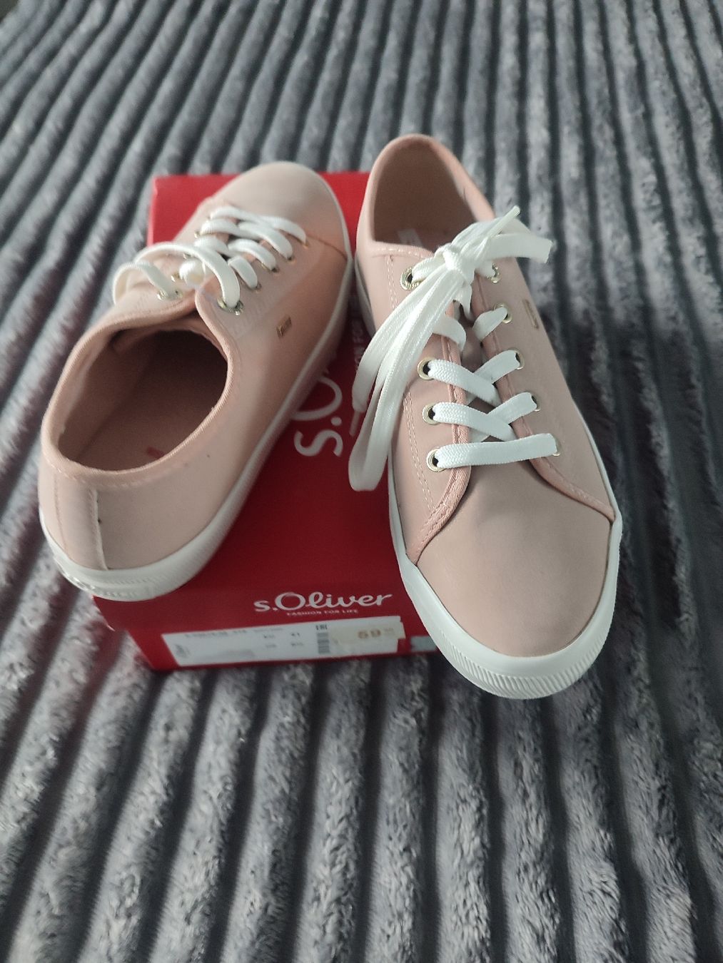S.Oliver Scarpe da donna: Sneaker s'Oliver Gr. 41 - neu – Nuovo e nell'imballaggio originale da Rüti ZH venduto da syzu