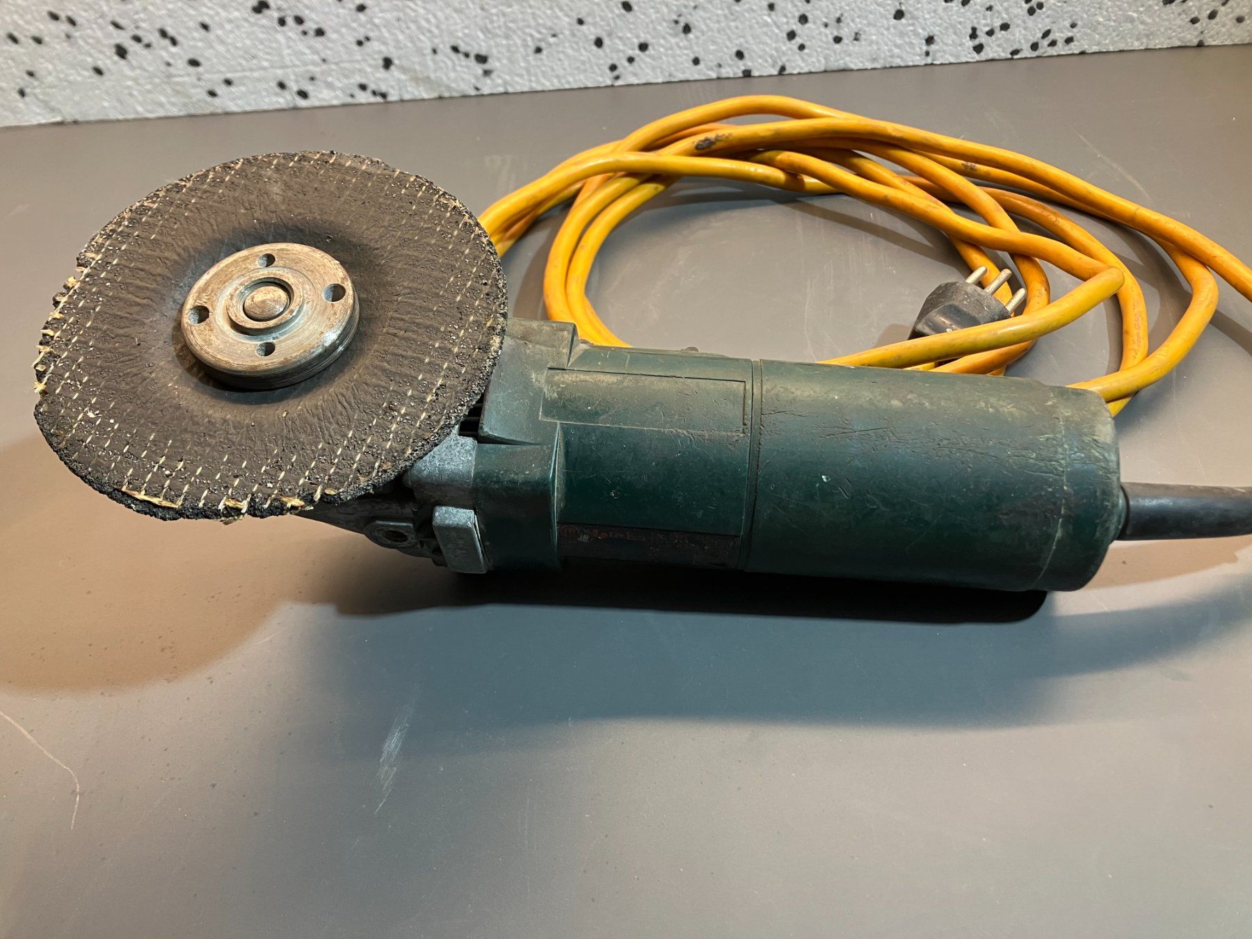 Metabo Smerigliatrici & Lucidatrici: gebr. Metabo Winkelschleifer 650W ab 1.- – Usato da Lichtensteig venduto da Buy24International 1