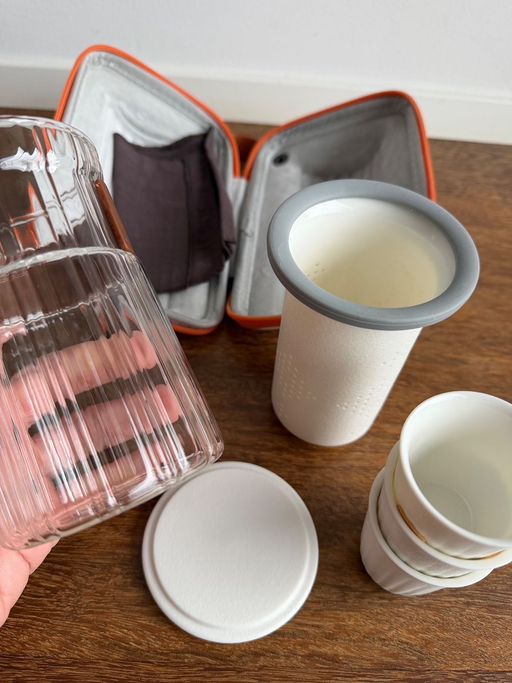 Set di piatti: Tee Reise Set, Sieb, 3 Cups, Tüchlein, Case – Usato da Ennetbaden venduto da miboo 1