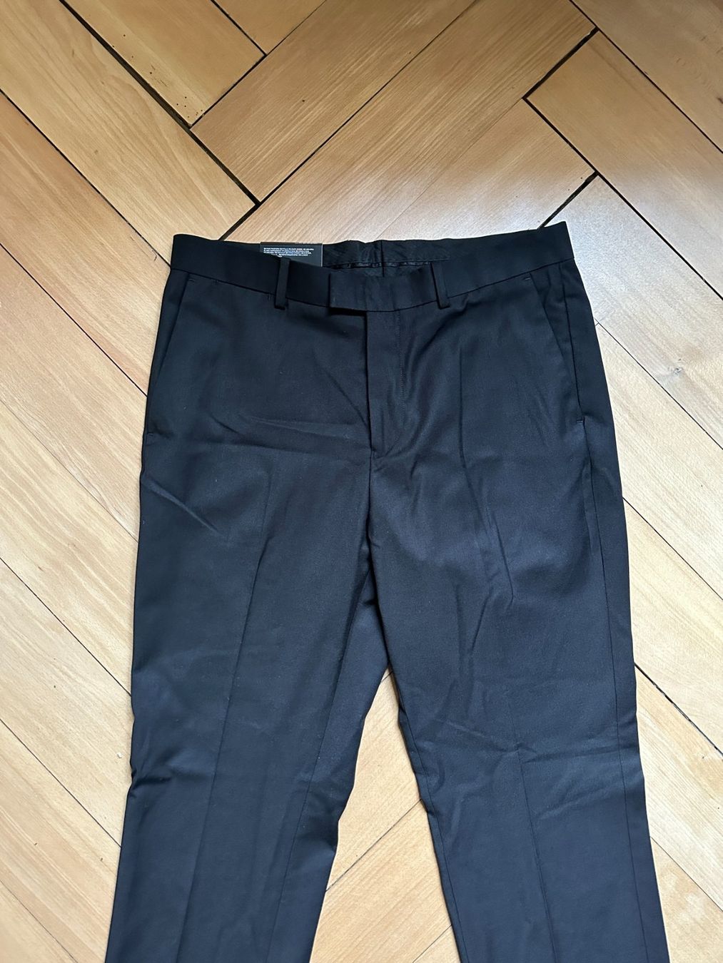 H&M Pantaloni: Hose schwarz elegant 48 (neu) – Nuovo e nell'imballaggio originale da Zürich venduto da Diazaio 1