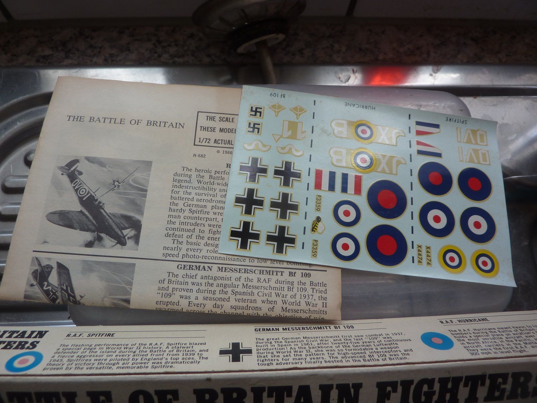 Revell Kit di modellismo & Modellini statici: FIGHTERS SET – Nuovo e nell'imballaggio originale da Balsthal venduto da bouteliee