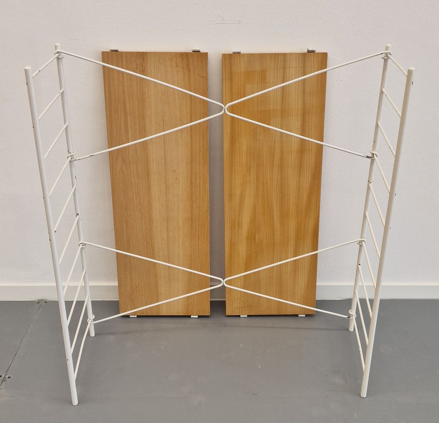 Scaffali: MCM Vintage Design, WHB Germany String Regal, 1960er – Usato da St. Gallen venduto da chambredirecte 5