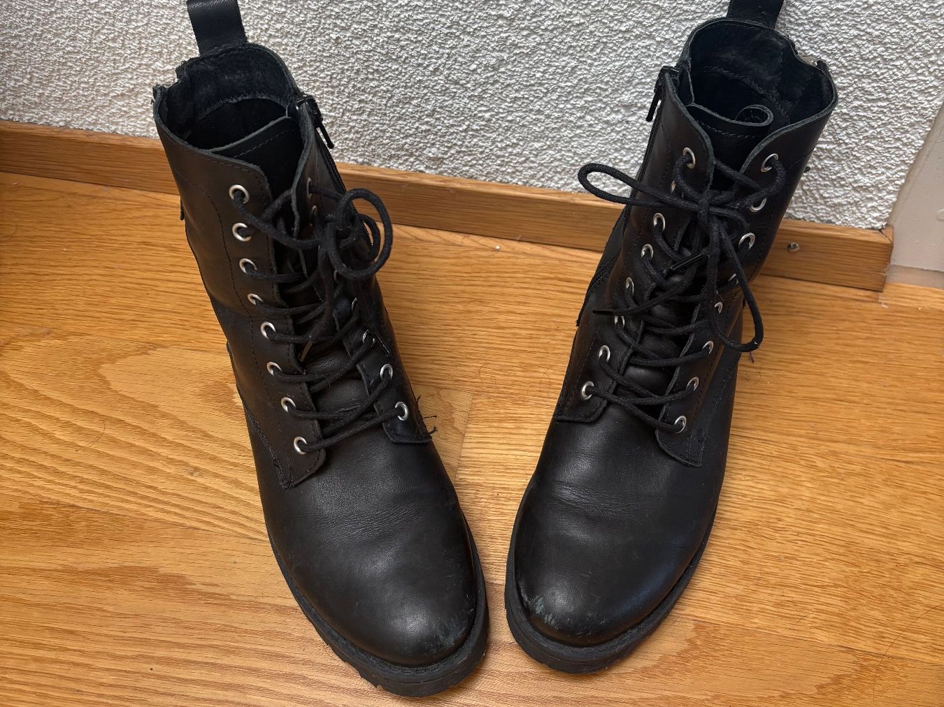 Scarpe da donna: Leder Stiefeletten – Usato da Winterthur venduto da D_Zel97 3