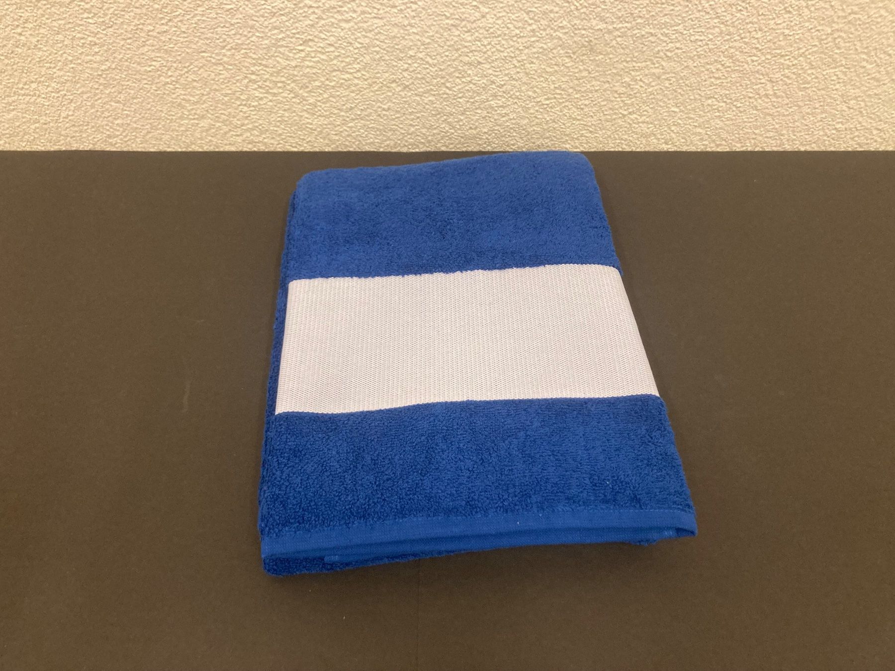 Teli da bagno: Duschtuch 70 x 140 cm, blau/ weiss, 100% Baumwolle – Nuovo e nell'imballaggio originale da Neuenhof venduto da jorogo