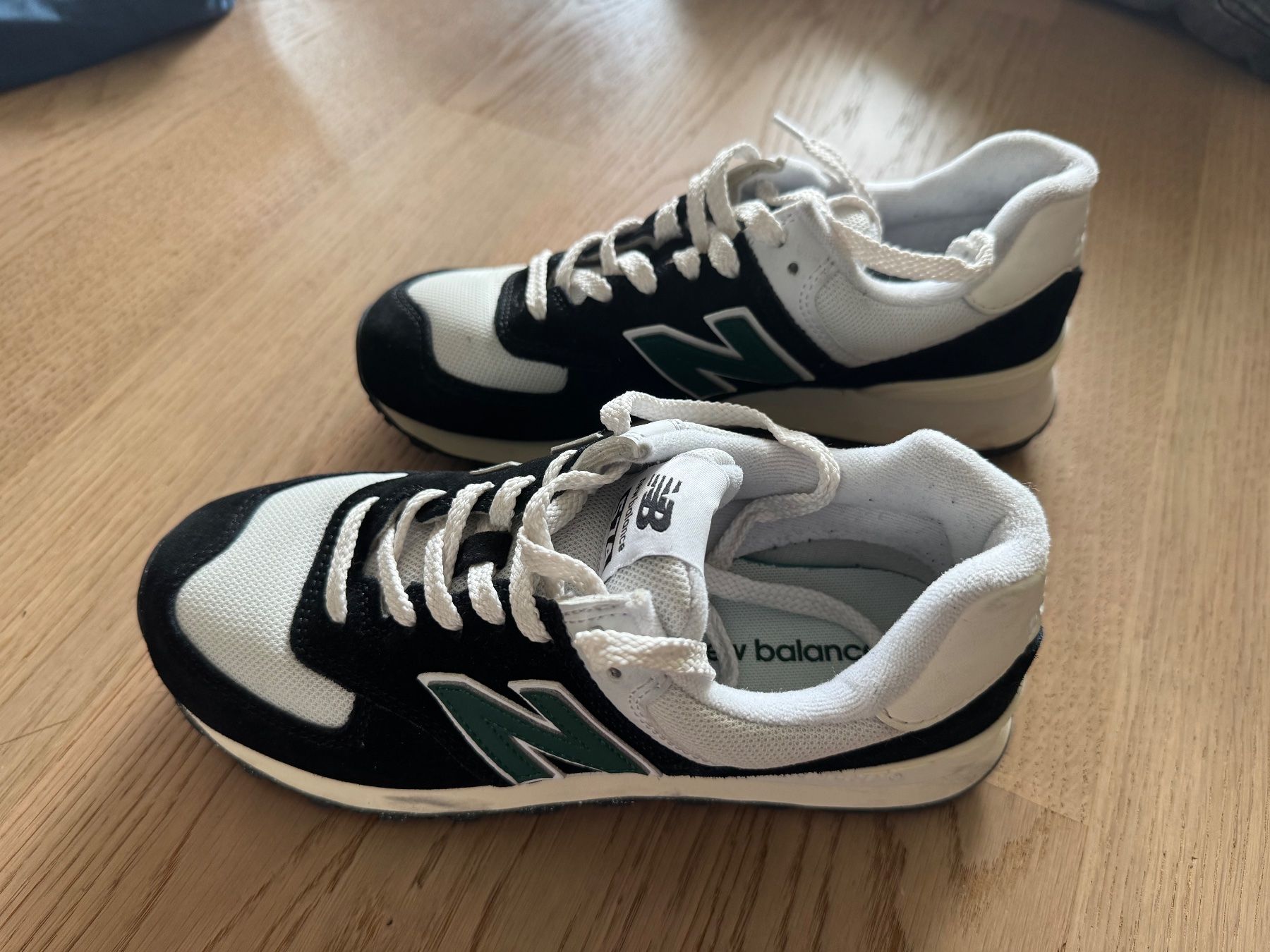 New Balance Damenschuhe: New Balance Sneaker, Grösse 40 – Gebraucht aus Belp von Mundial 1