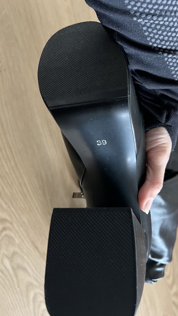 Scarpe da donna: Overknee Plateau Boots in schwarz – Nuovo (secondo la descrizione) da Wettingen venduto da unerhoertlaut 4
