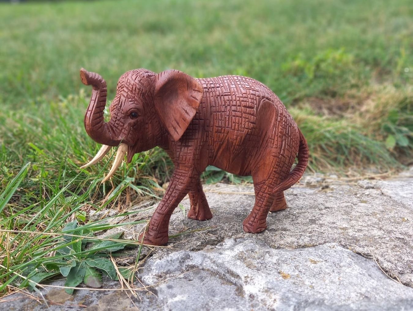 Figuren: Kleiner Elefant aus Holz. – Neu und originalverpackt aus Domat-ems von Gr8wood 2