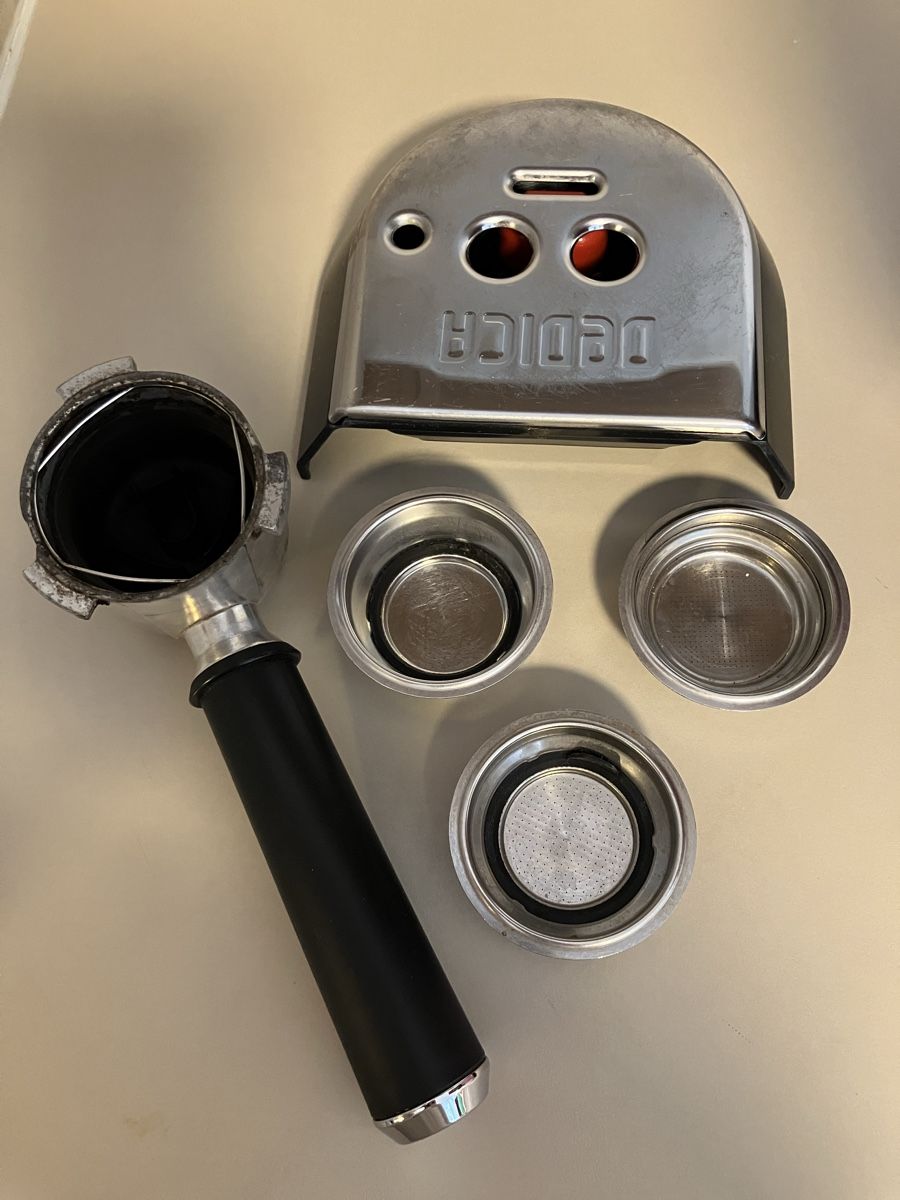 De'Longhi Kaffeemaschinen & Espressomaschinen: Machine à café Delonghi – Gebraucht aus Aigle von N.P. 4
