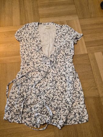Robe Sézane imprimé floral taille 38