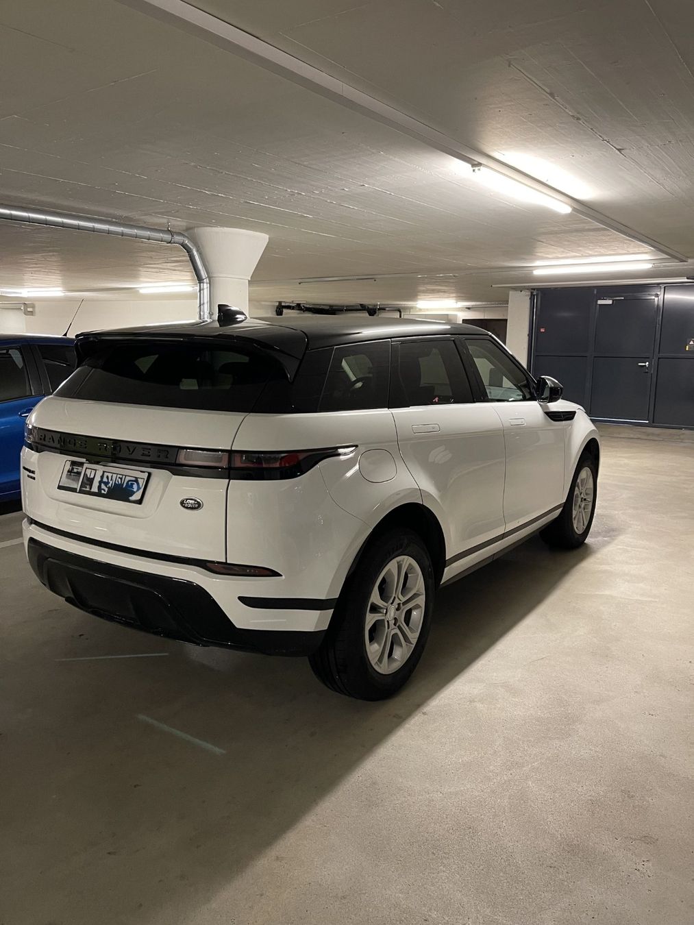 Land Rover Automobili: Range Rover Evoque D150 AWD Mildhybrid Diesel 2019 – Usato da Regensdorf venduto da DjordjoP 2