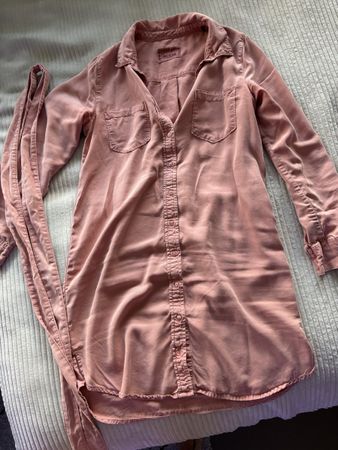 Chemisier rose Guess, taille Eu 42 = M, parfait pour l'été!