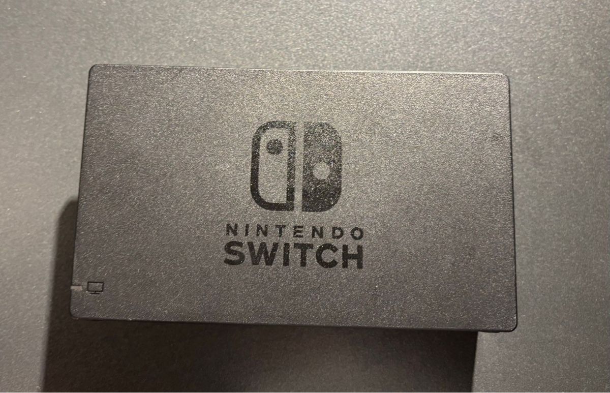 Nintendo Console: Nintendo Switch Konsole mit Zubehör – Nuovo (secondo la descrizione) da Laufen venduto da Gwitterchischte 2