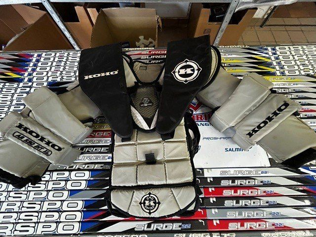Protezioni & Imbottiture: Koho Eishockey Torhüterweste Grösse Intermediate XL – Usato da Marbach LU venduto da Benno1958