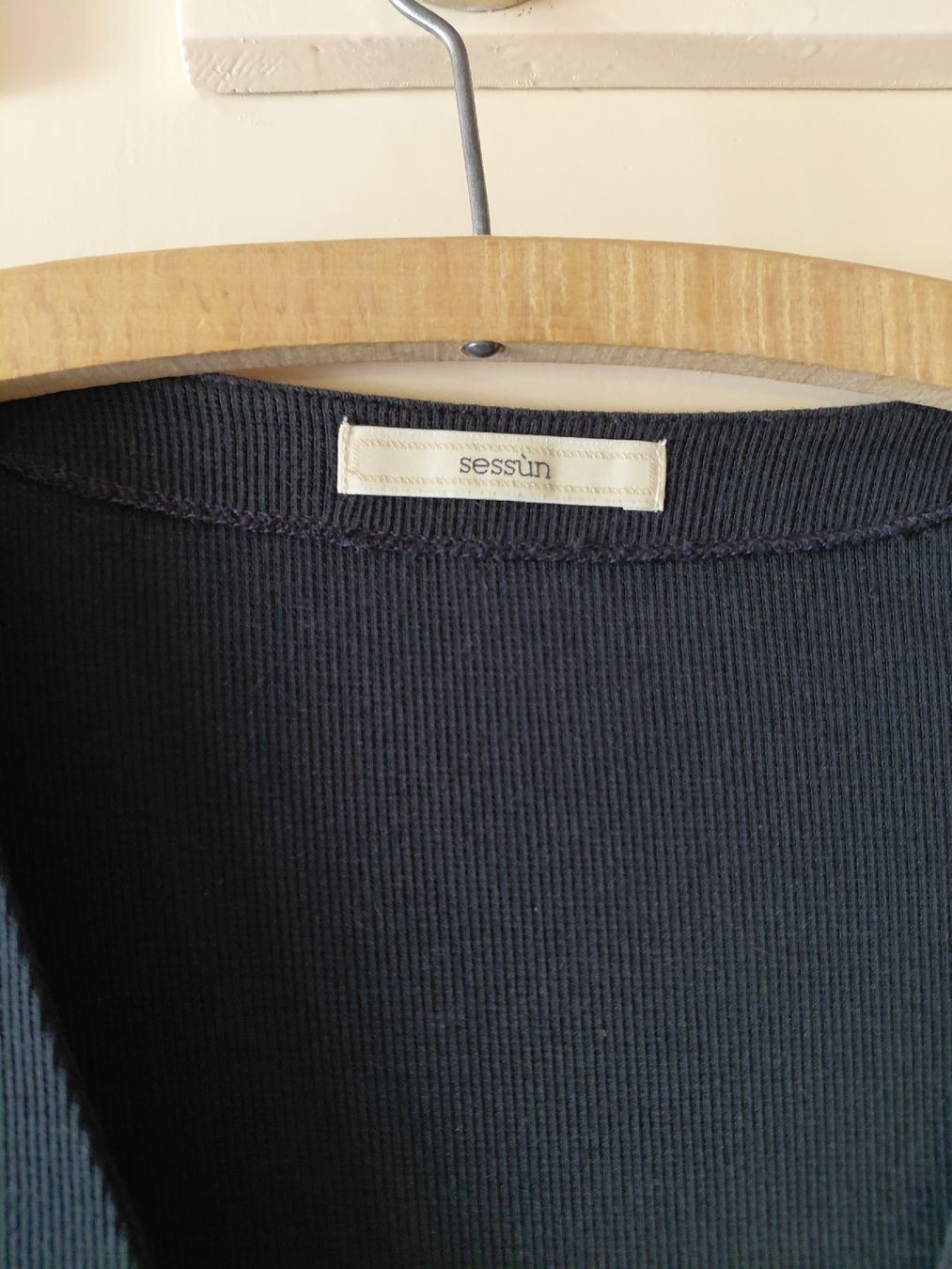 Vestiti: robe Nea Sessun – Usato da conthey venduto da Sarahaude1 1