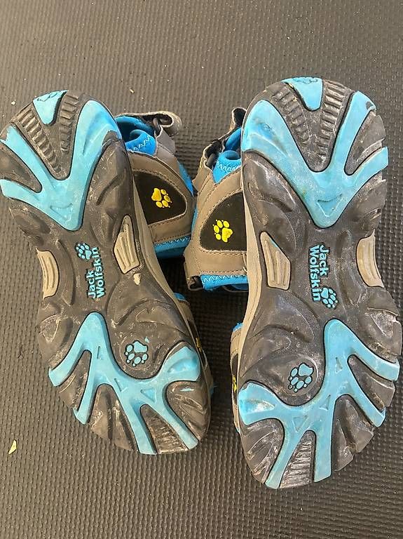 Jack Wolfskin Schuhe für Jungen: Sandalen Gr 37 Jack Wolfskin – Gebraucht aus Thun von Melpi2010 2