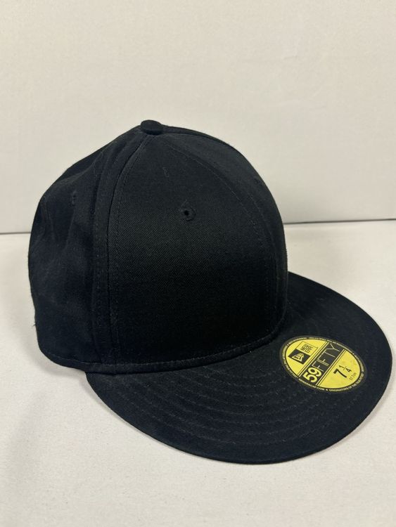 New Era Copricapi, berretti & cappellini: Casquette New Era NY Noire et Rouge 7 1/4 – Usato da Genève venduto da MonPucier 2