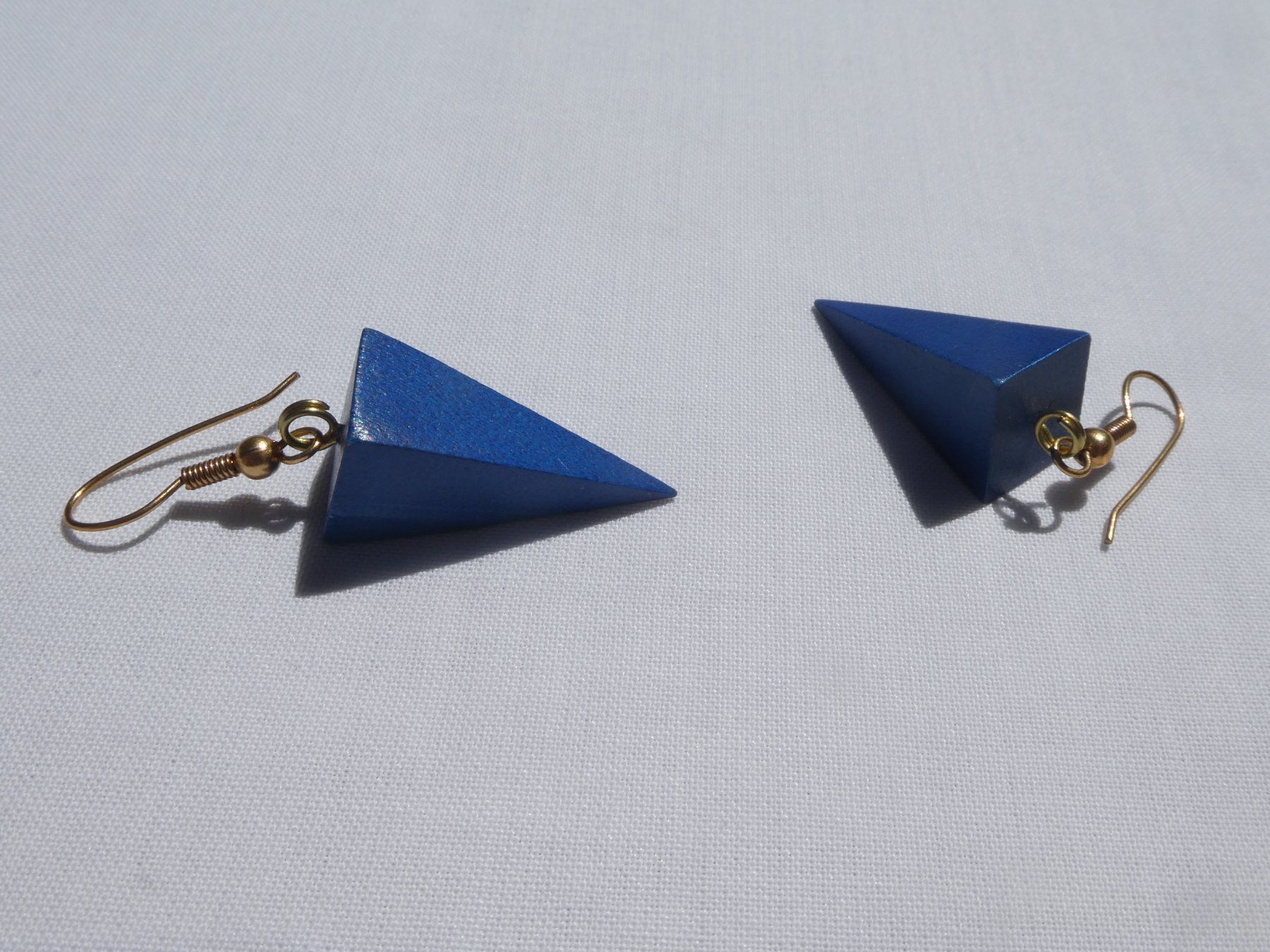 Boucles d'oreille: Ohrhänger, Holz, Pyramidenform, Modeschmuck / NEU – Neuf (Voir description) à Gattikon par kaandooh 2