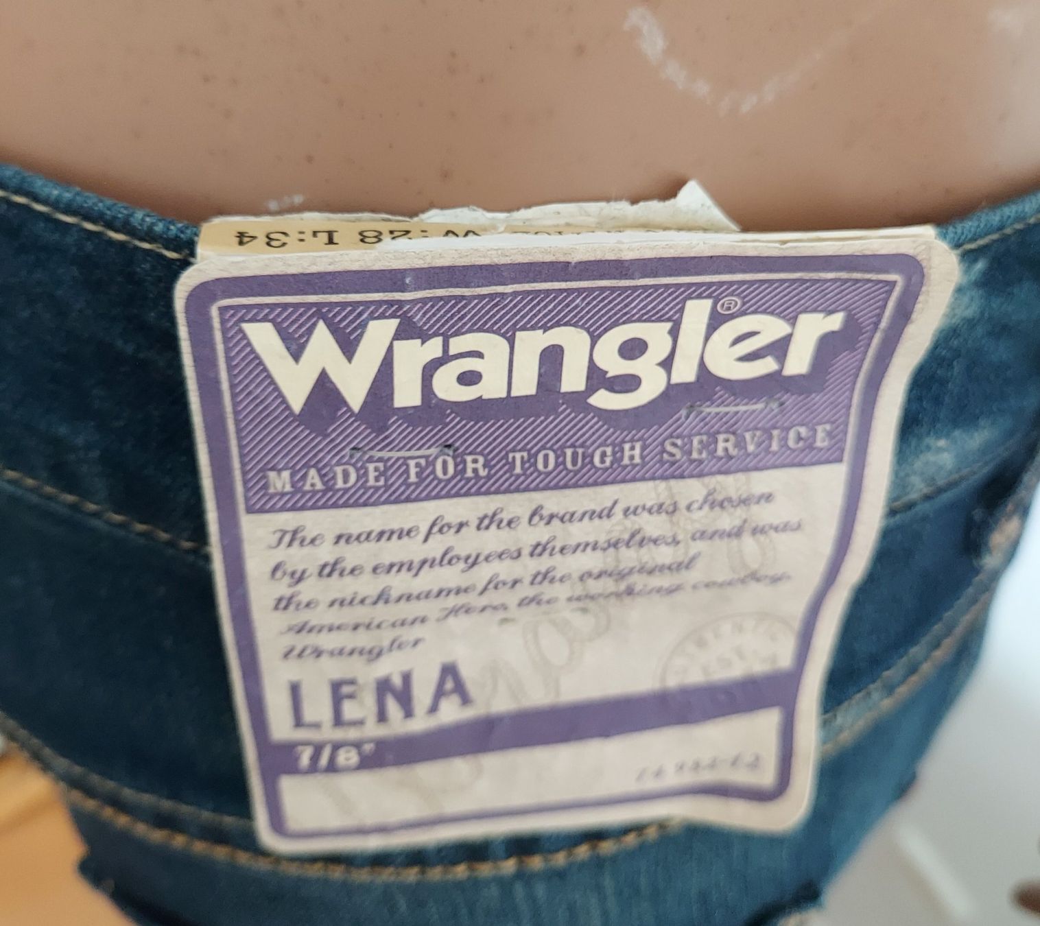 Wrangler Jeans: Neue Wrangler Lena 7/8 Damen Jeans, Gr. 28/34 – Neu und originalverpackt aus Basel von Mazzo84 2