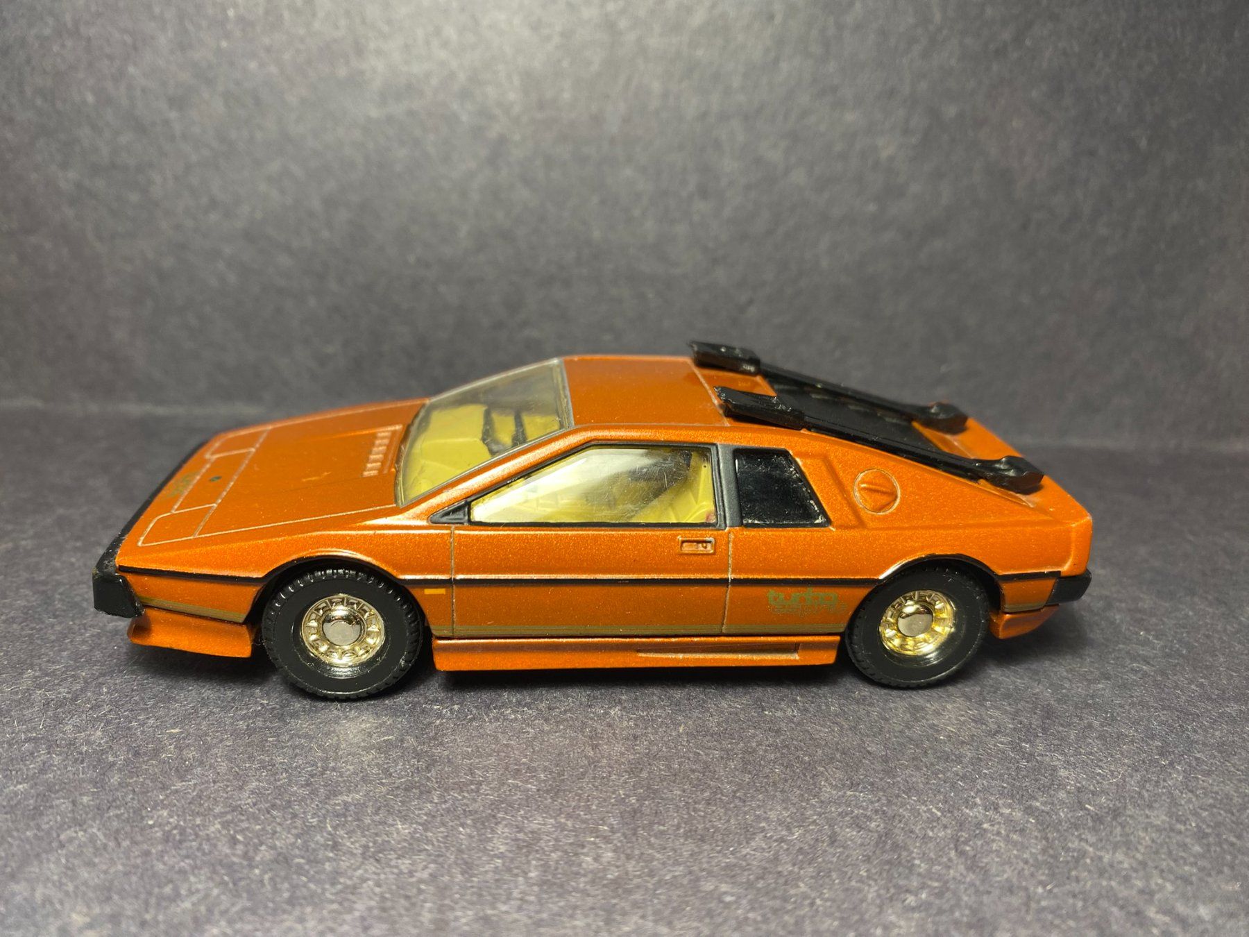 Corgi Toys Modellini d'auto: Lotus Esprit James Bond 007 - Corgi 1:36 – Usato da Spiez venduto da Mlandcruiser 1