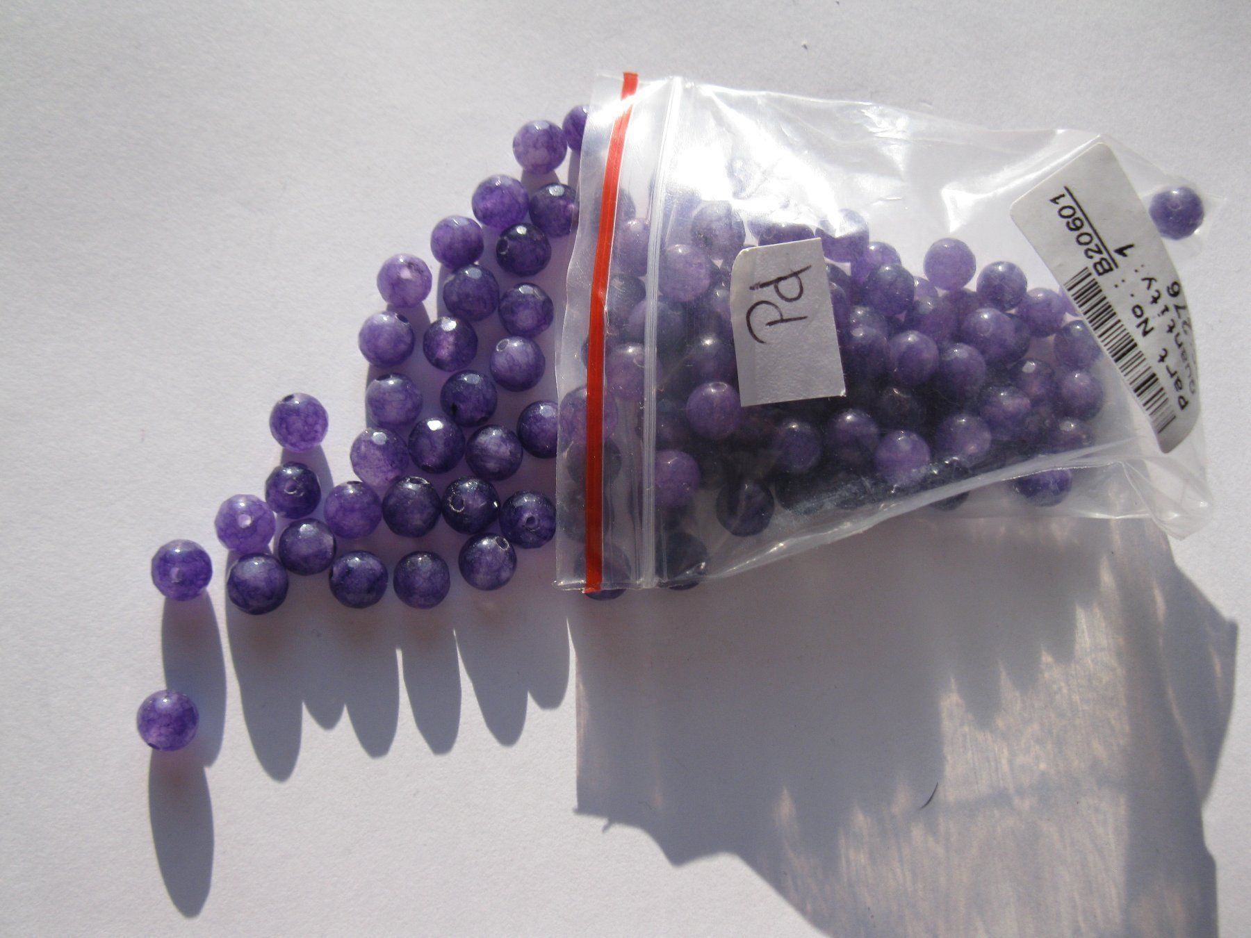 Perle (finte): 1 Strang Achat purple, 6mm facettiert – Nuovo e nell'imballaggio originale da St. Margarethen TG venduto da LuanaKa 1
