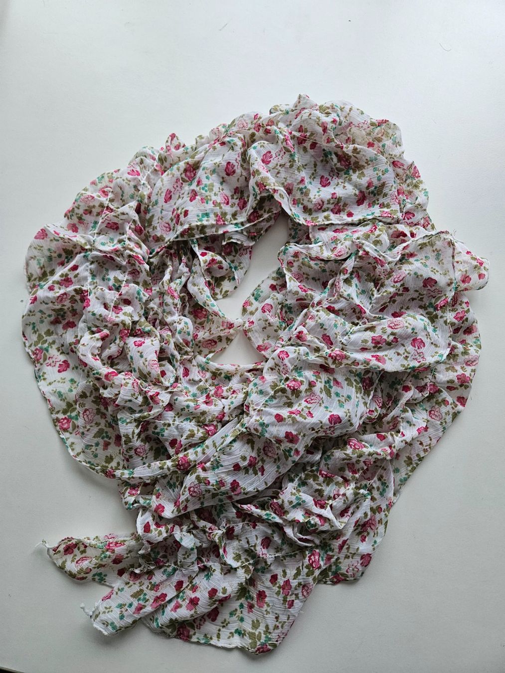 Foulard & Sciarpe: Süsser Schal mit Blümchen – Usato da Schaffhausen venduto da sabrina915