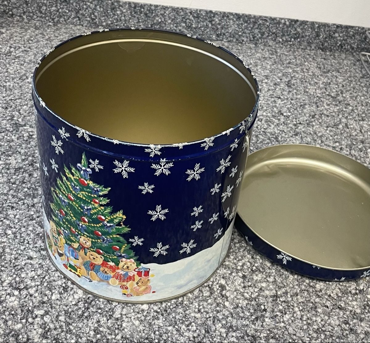 Zuckerdosen: Weihnachts Blechdose mit Deckel Gross – Gebraucht aus Au ZH von Jaggy4