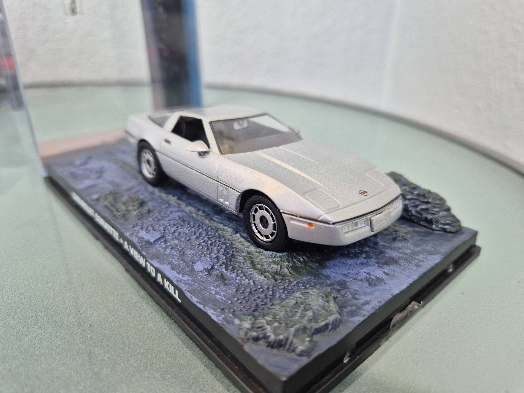 Chevrolet Modellini d'auto: Chevrolet Corvette James Bond 1:43 – Nuovo (secondo la descrizione) da Oberbuchsiten venduto da laffite54 4
