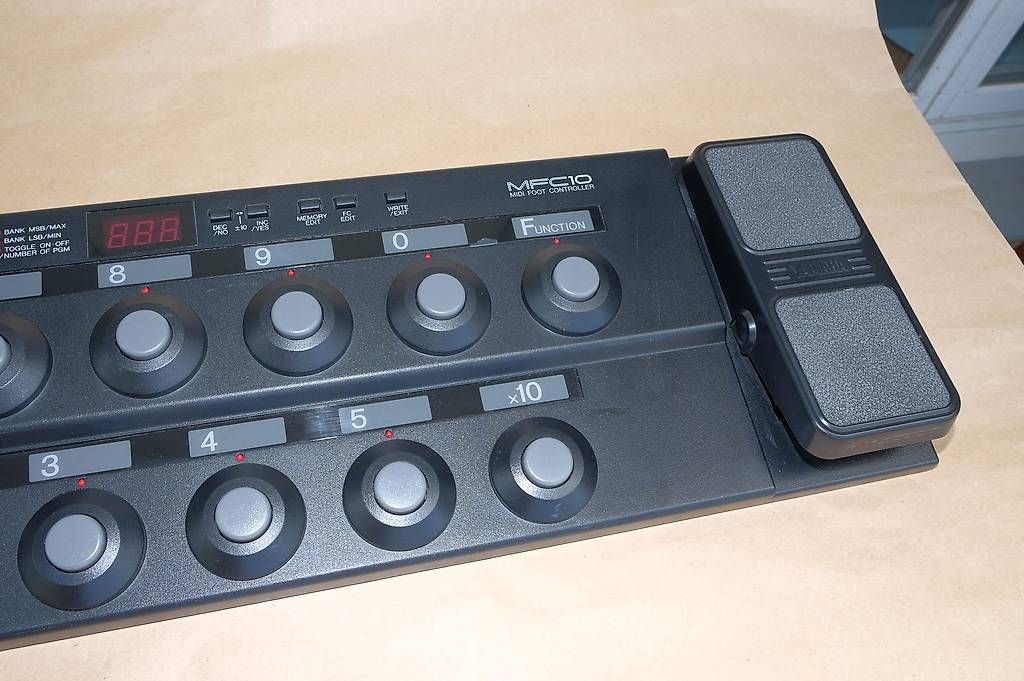 Yamaha Musikinstrumente: Yamaha MFC-10 MIDI Foot Controller – Gebraucht aus Basel von Bertob 2