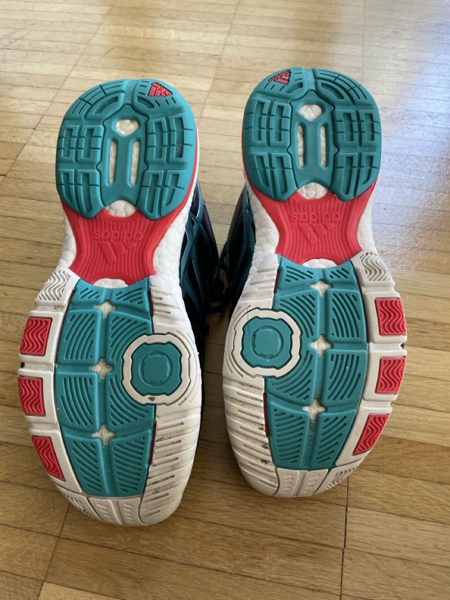 Adidas Chaussures femmes: Turnschuhe Adidas Gr 38 – D'occasion à Ebmatingen par Reva-Sue 3