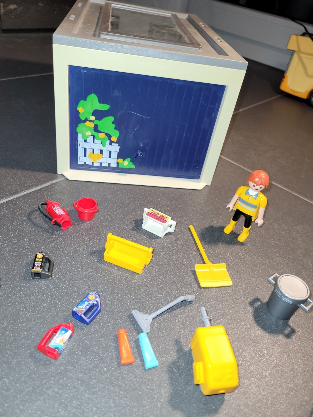 Playmobil Giocattoli: Playmobil Garage – Usato da Erlinsbach SO venduto da Elso72