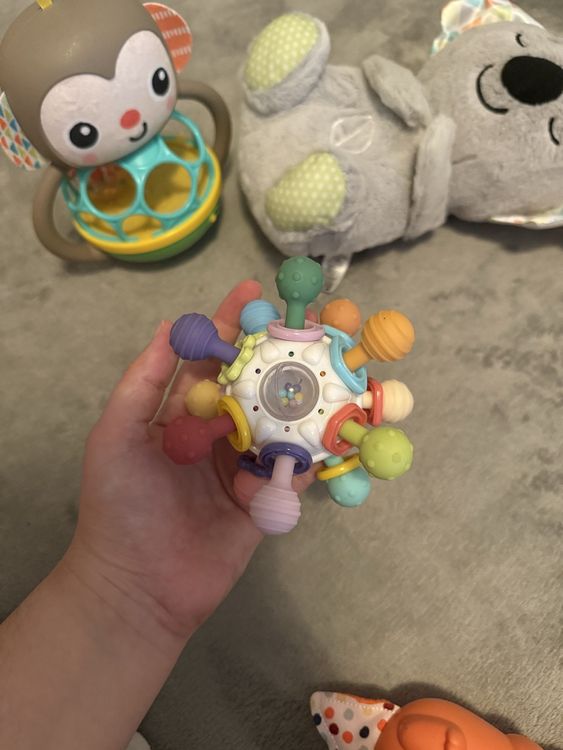 Jouets: Babyspielzeug Set, diverse Spielsachen für Babys ab 6M+ – Neuf (Voir description) à Basel par car_l7yd 2